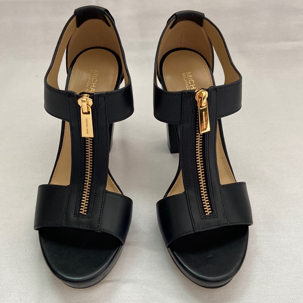 New without box: Michael Kors Black Berkeley Sandals Size 7M